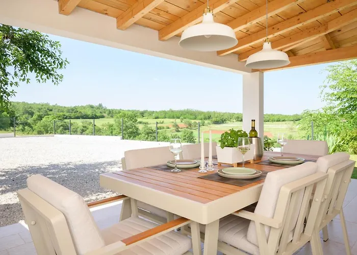 Holiday Home Country Retreat